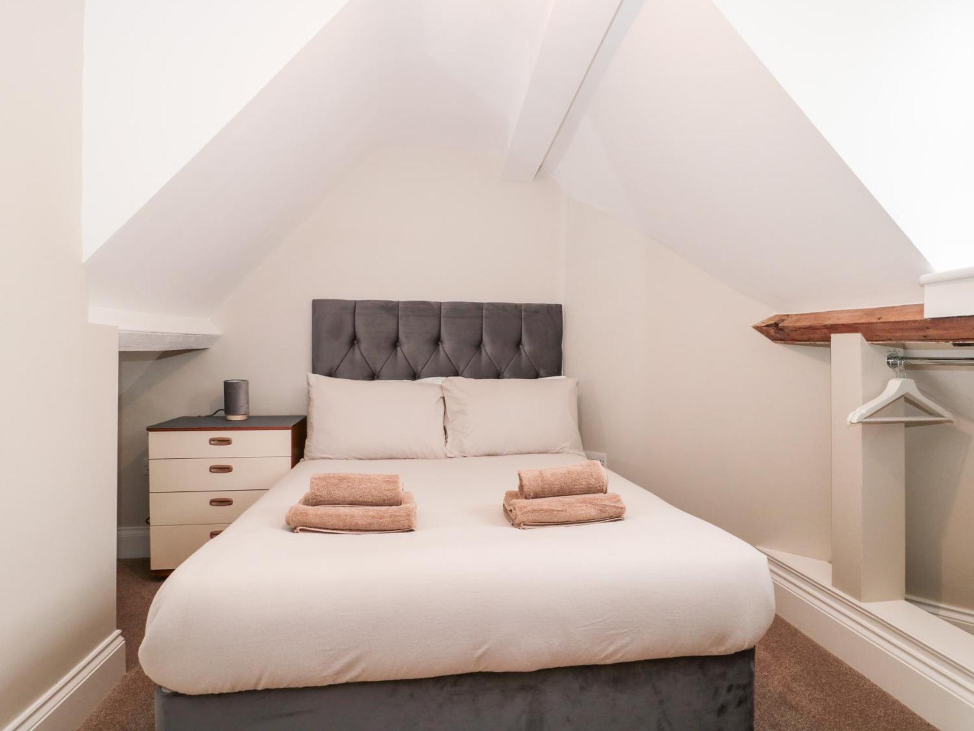 סוואנאייג' Purbeck Hotel Apartments - Flat 5 מראה חיצוני תמונה