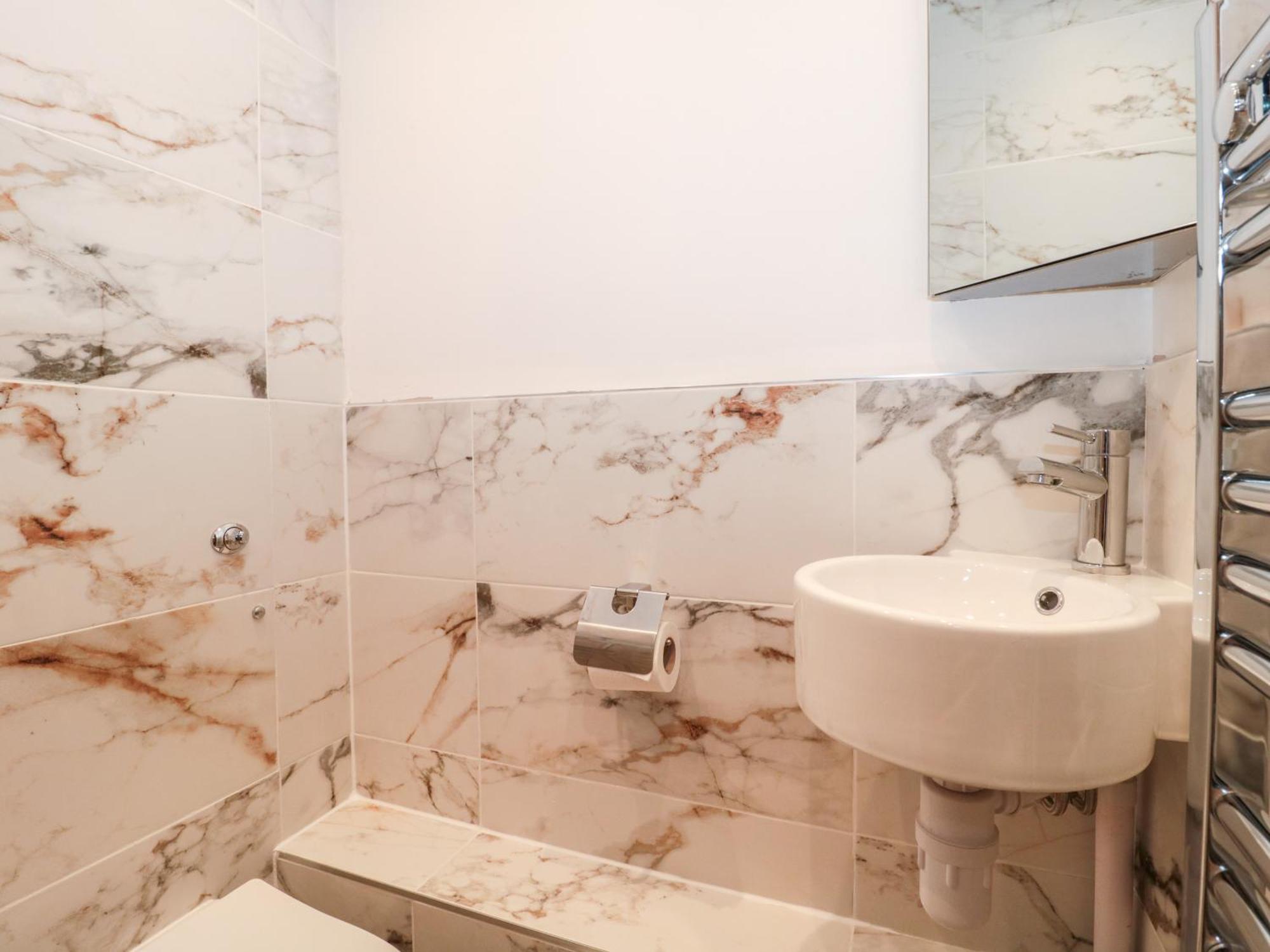 סוואנאייג' Purbeck Hotel Apartments - Flat 5 מראה חיצוני תמונה
