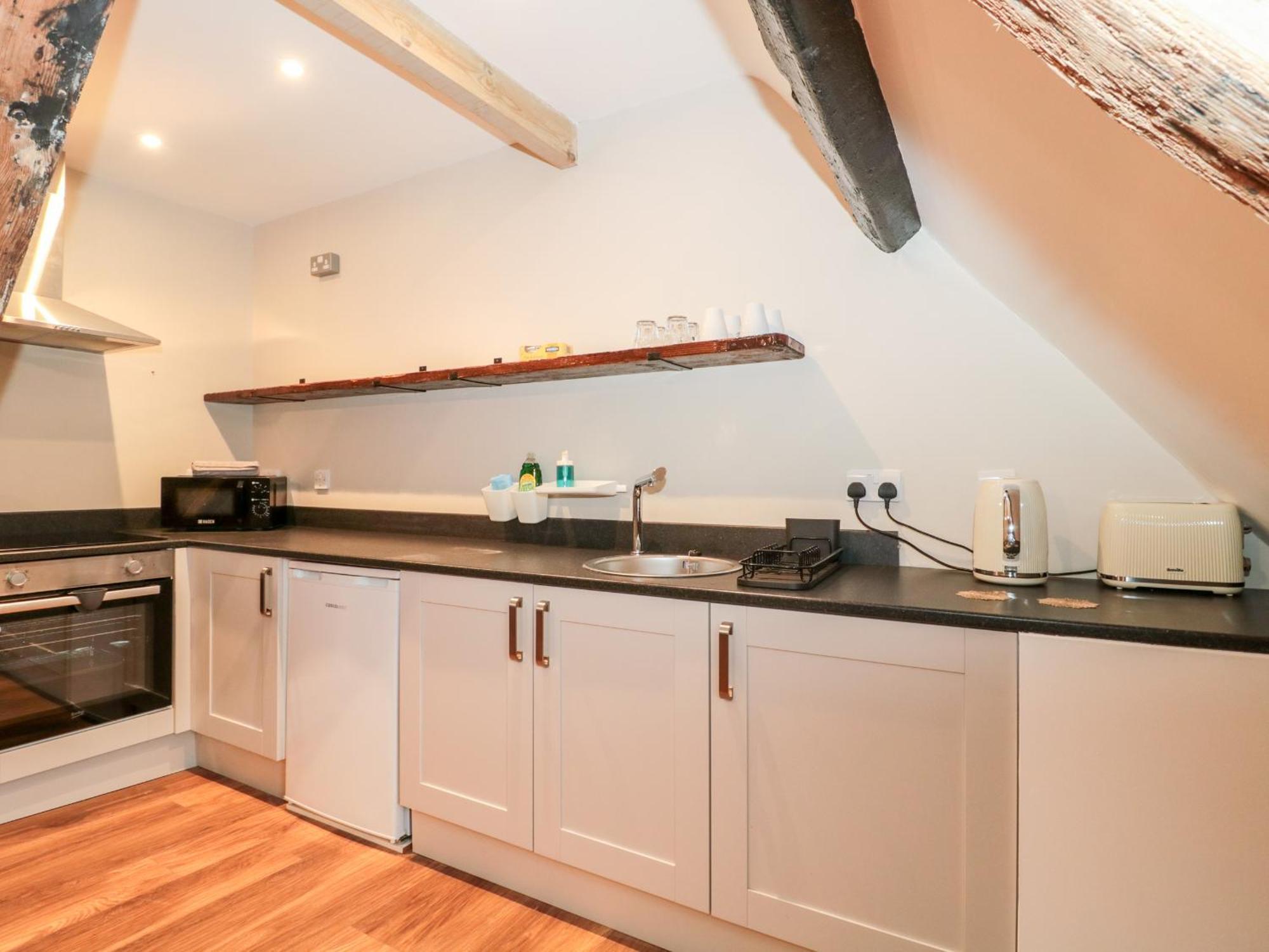 סוואנאייג' Purbeck Hotel Apartments - Flat 5 מראה חיצוני תמונה
